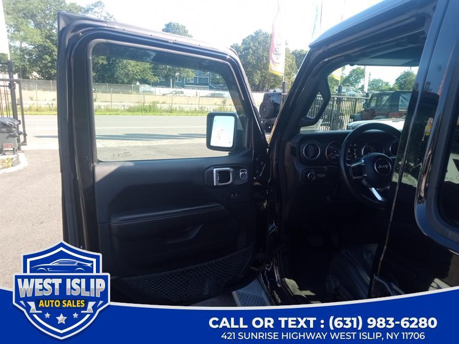 used 2018 Jeep Wrangler Unlimited car, priced at $21,977