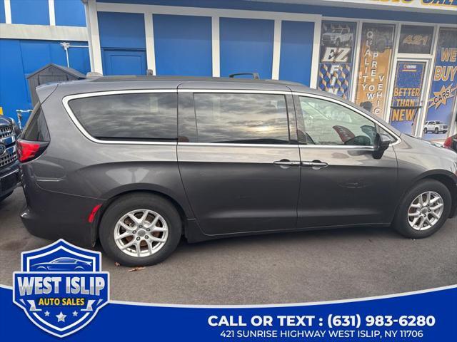 used 2017 Chrysler Pacifica car, priced at $13,877