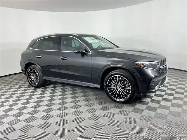 new 2024 Mercedes-Benz GLC 300 car