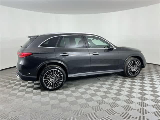 new 2024 Mercedes-Benz GLC 300 car