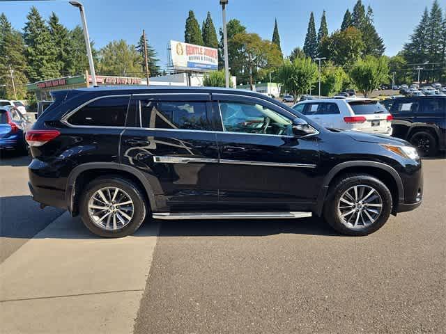used 2017 Toyota Highlander car, priced at $27,899