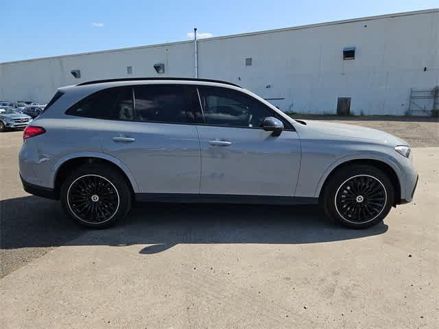 new 2025 Mercedes-Benz GLC 300 car, priced at $61,115
