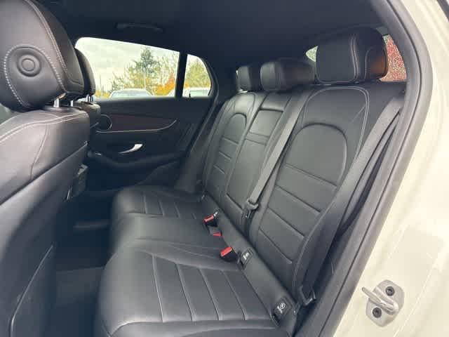 used 2022 Mercedes-Benz GLC 300 car
