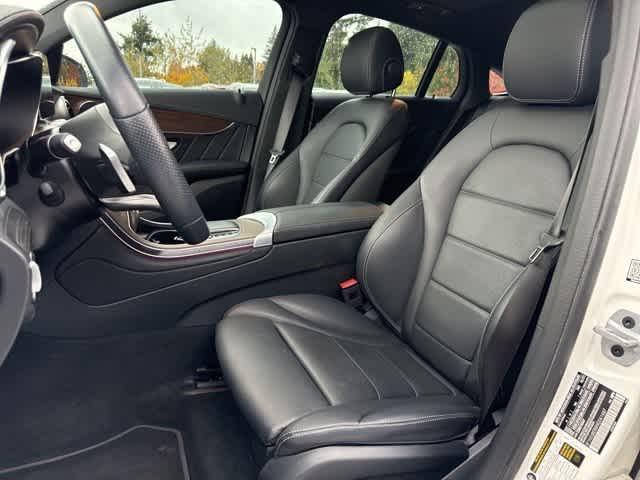used 2022 Mercedes-Benz GLC 300 car
