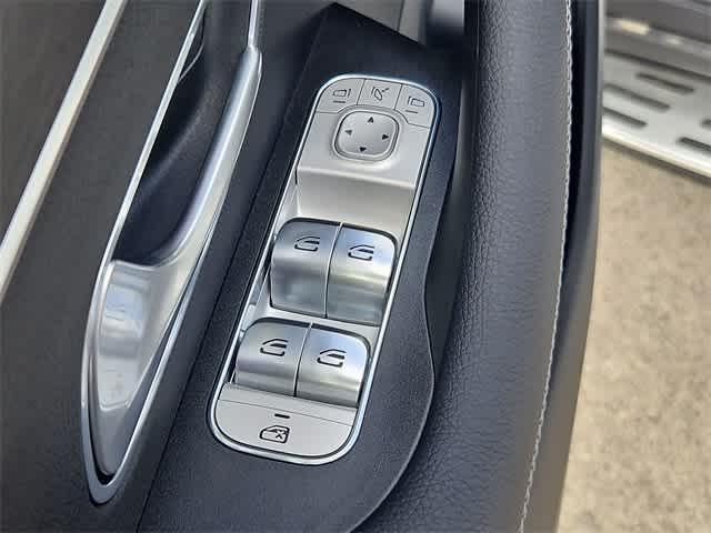new 2025 Mercedes-Benz GLS 450 car, priced at $92,845