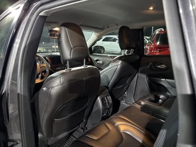 used 2019 Jeep Cherokee car, priced at $17,806