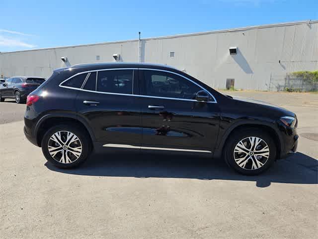 new 2025 Mercedes-Benz GLA 250 car, priced at $47,295
