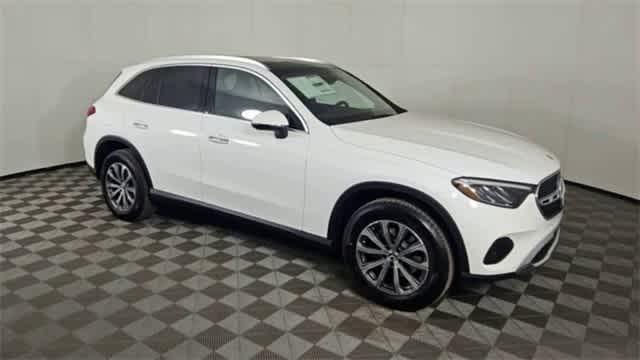 new 2025 Mercedes-Benz GLC 300 car, priced at $54,285