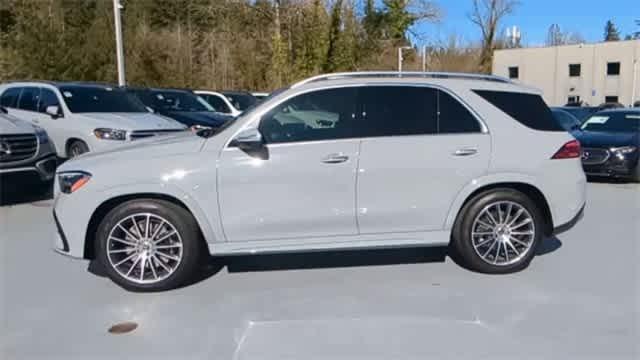 new 2025 Mercedes-Benz GLE 450 car, priced at $82,595