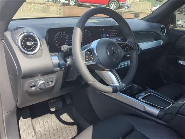 new 2026 Mercedes-Benz GLB 250 car, priced at $48,830