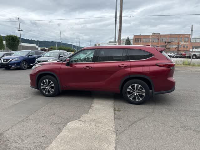 used 2022 Toyota Highlander Hybrid car, priced at $44,843