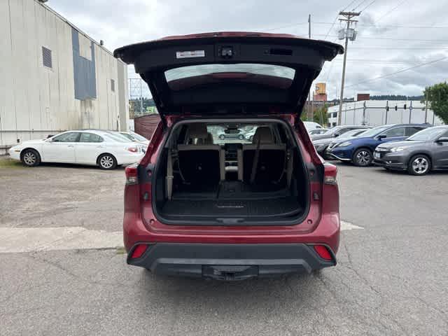 used 2022 Toyota Highlander Hybrid car, priced at $44,843