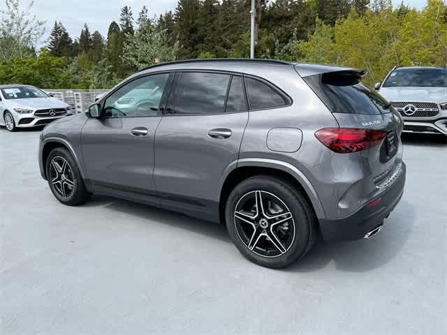 new 2024 Mercedes-Benz GLA 250 car, priced at $53,215
