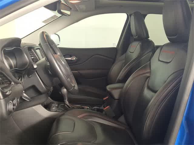 used 2019 Jeep Cherokee car, priced at $15,625