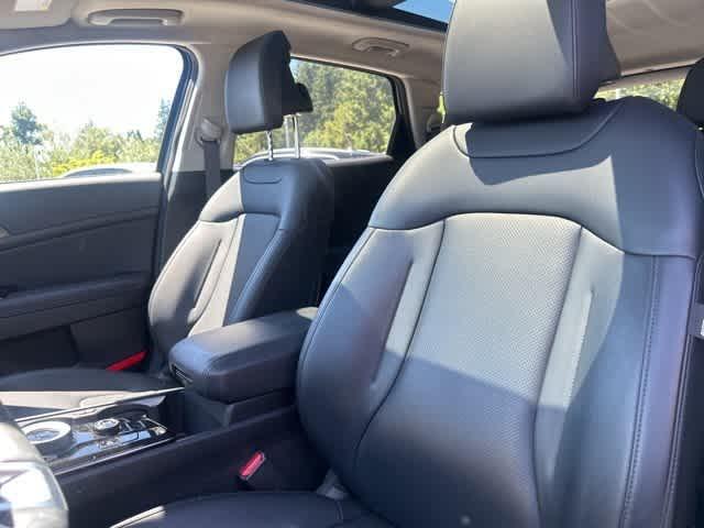 used 2023 Kia Sportage Hybrid car, priced at $32,487