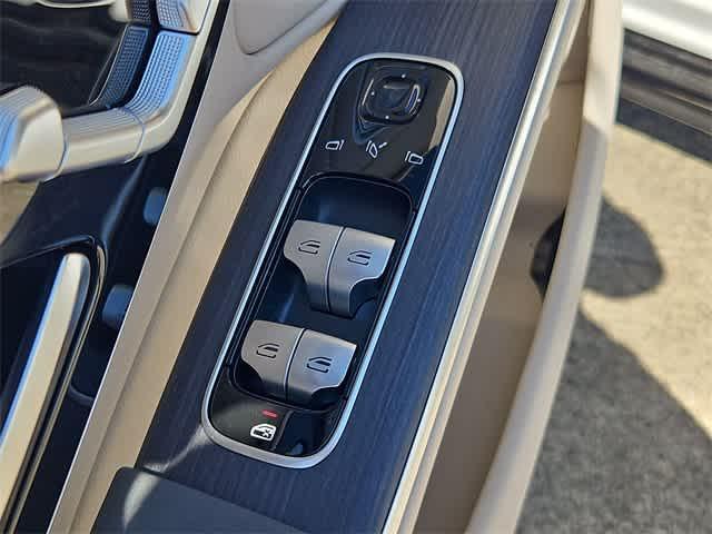 new 2025 Mercedes-Benz EQS 450 car, priced at $109,165