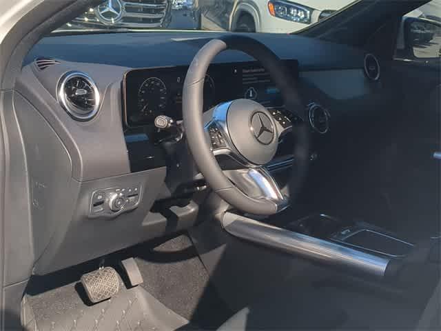 new 2026 Mercedes-Benz GLA 250 car, priced at $46,090