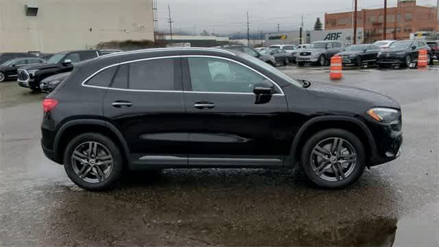 new 2025 Mercedes-Benz GLA 250 car, priced at $47,305