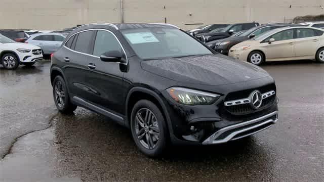 new 2025 Mercedes-Benz GLA 250 car, priced at $47,305