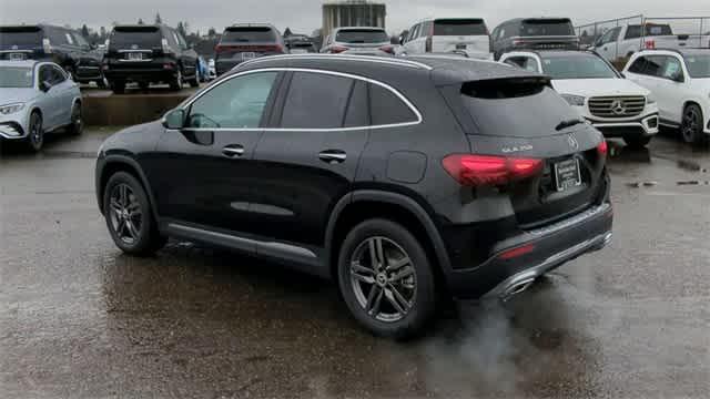 new 2025 Mercedes-Benz GLA 250 car, priced at $47,305