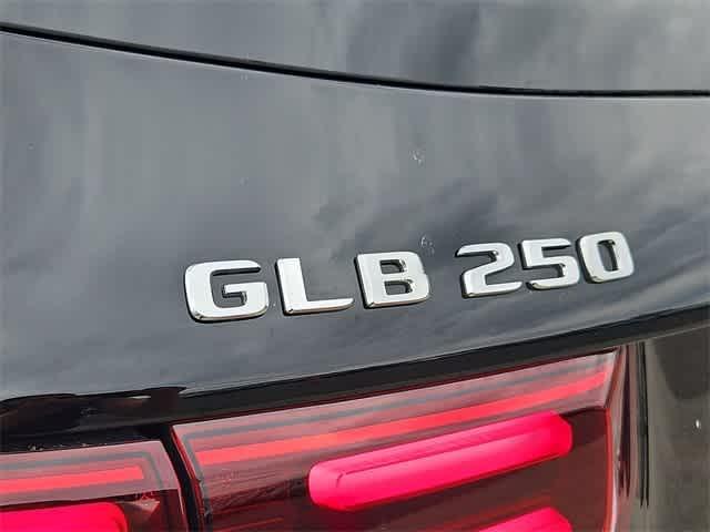 new 2025 Mercedes-Benz GLB 250 car, priced at $54,465