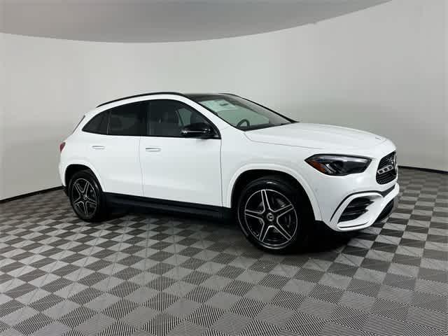 new 2025 Mercedes-Benz GLA 250 car, priced at $52,265