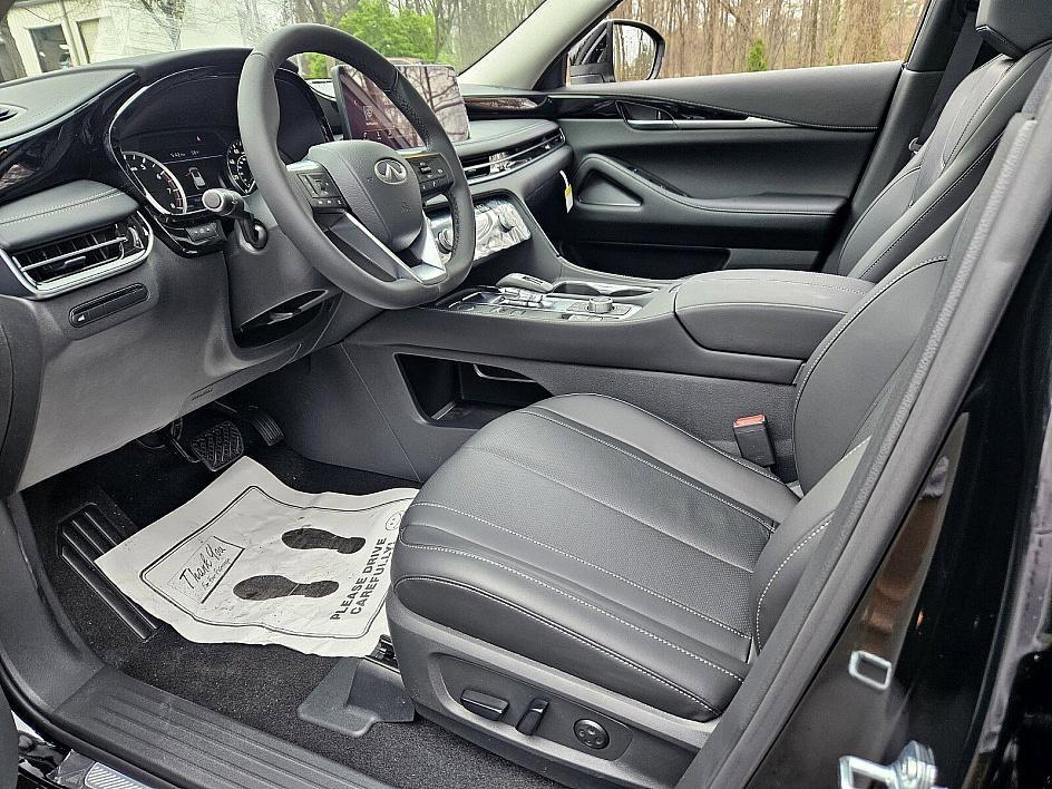 new 2025 INFINITI QX60 car, priced at $53,070