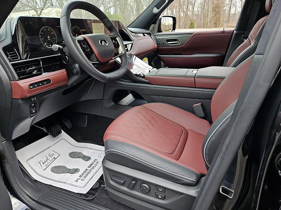 new 2025 INFINITI QX80 car, priced at $113,012