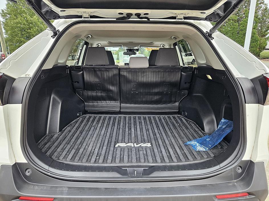 used 2022 Toyota RAV4 Hybrid car, priced at $28,949