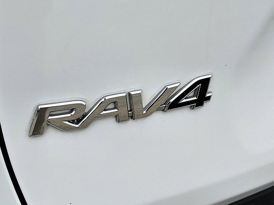 used 2022 Toyota RAV4 Hybrid car, priced at $28,949