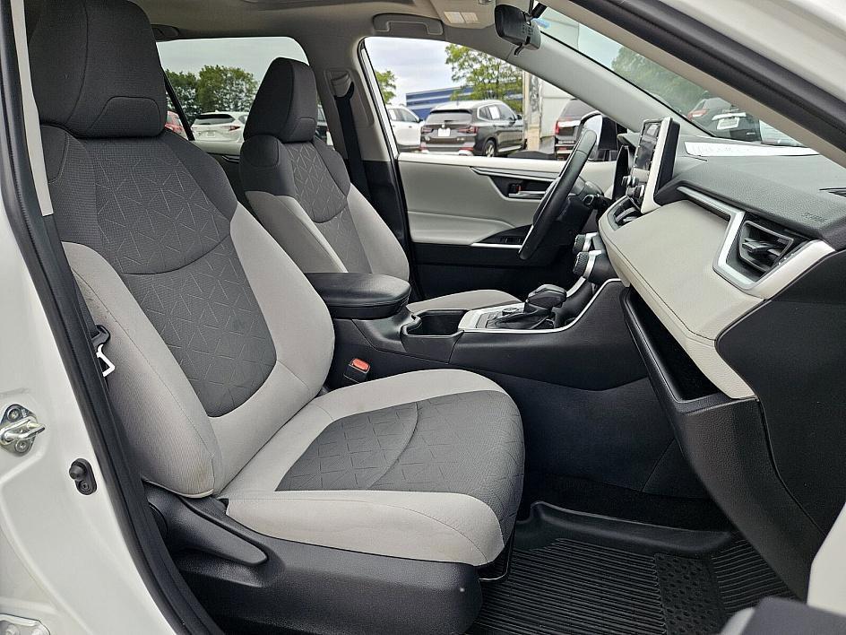 used 2022 Toyota RAV4 Hybrid car, priced at $28,949