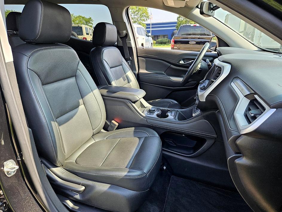 used 2023 GMC Acadia car, priced at $26,900