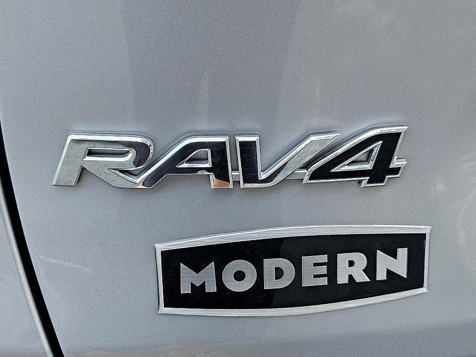 used 2024 Toyota RAV4 Hybrid car, priced at $29,986
