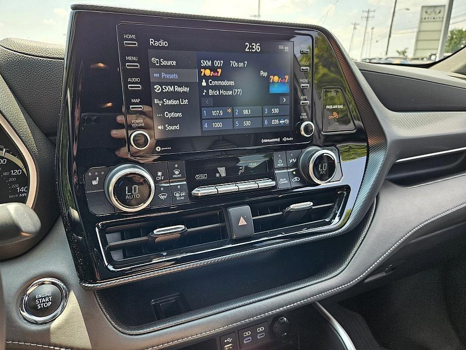 used 2022 Toyota Highlander car, priced at $35,500