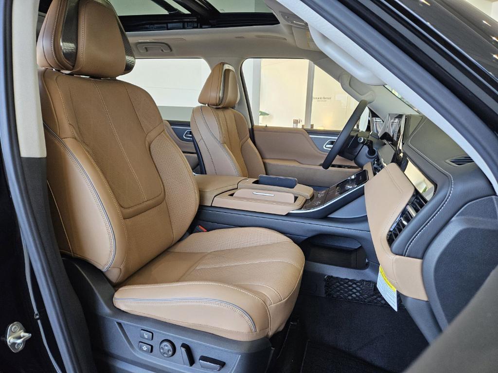 new 2025 INFINITI QX80 car, priced at $109,505