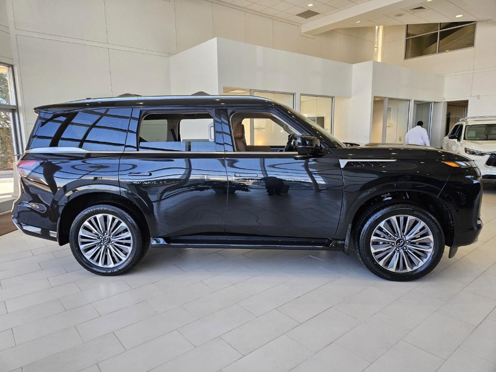 new 2025 INFINITI QX80 car, priced at $109,505