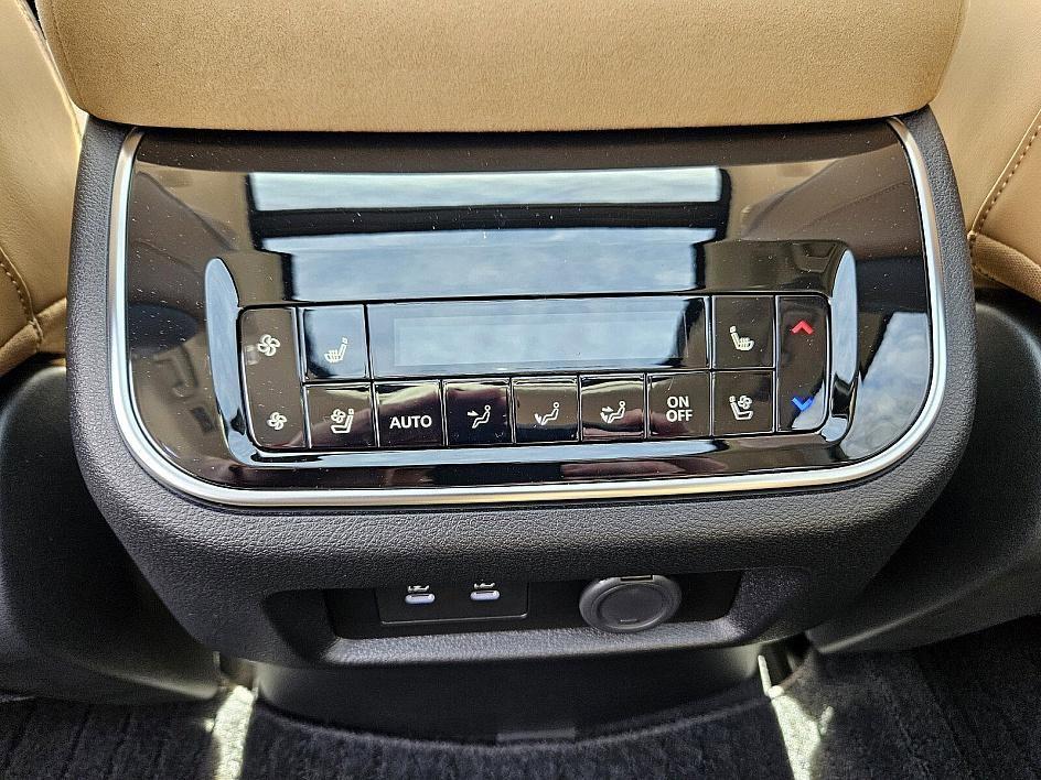 new 2025 INFINITI QX80 car, priced at $100,057