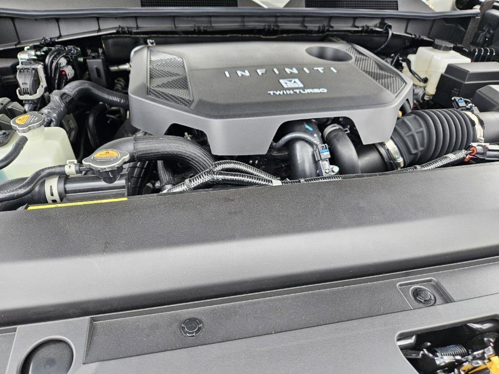 new 2025 INFINITI QX80 car, priced at $103,900