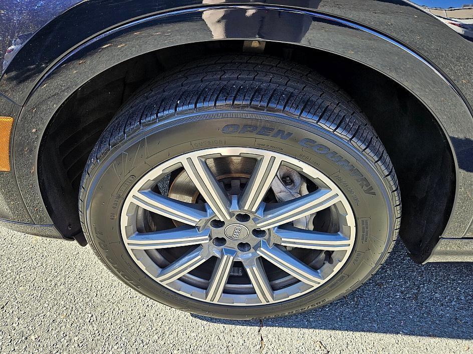 used 2017 Audi Q7 car, priced at $14,400