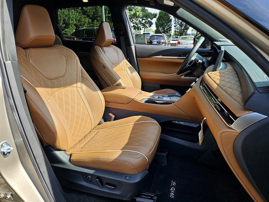 used 2025 INFINITI QX60 car, priced at $51,984