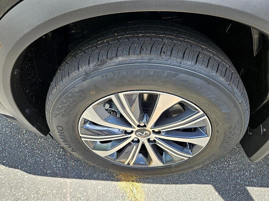 new 2025 INFINITI QX60 car, priced at $52,592