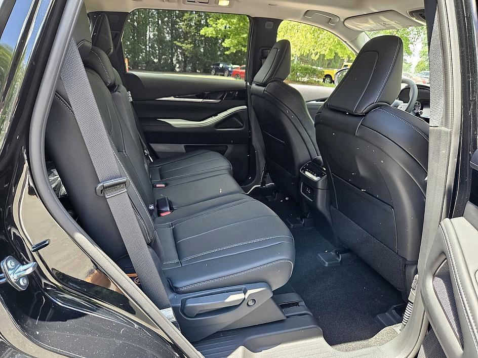 new 2025 INFINITI QX60 car, priced at $52,592
