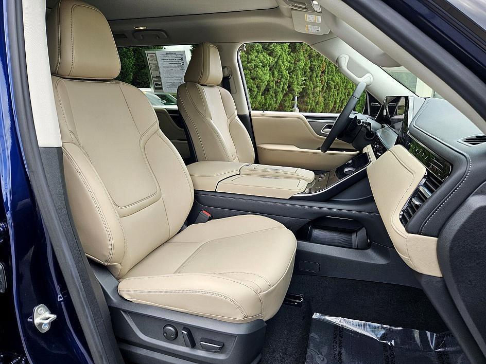 used 2025 INFINITI QX80 car, priced at $77,963