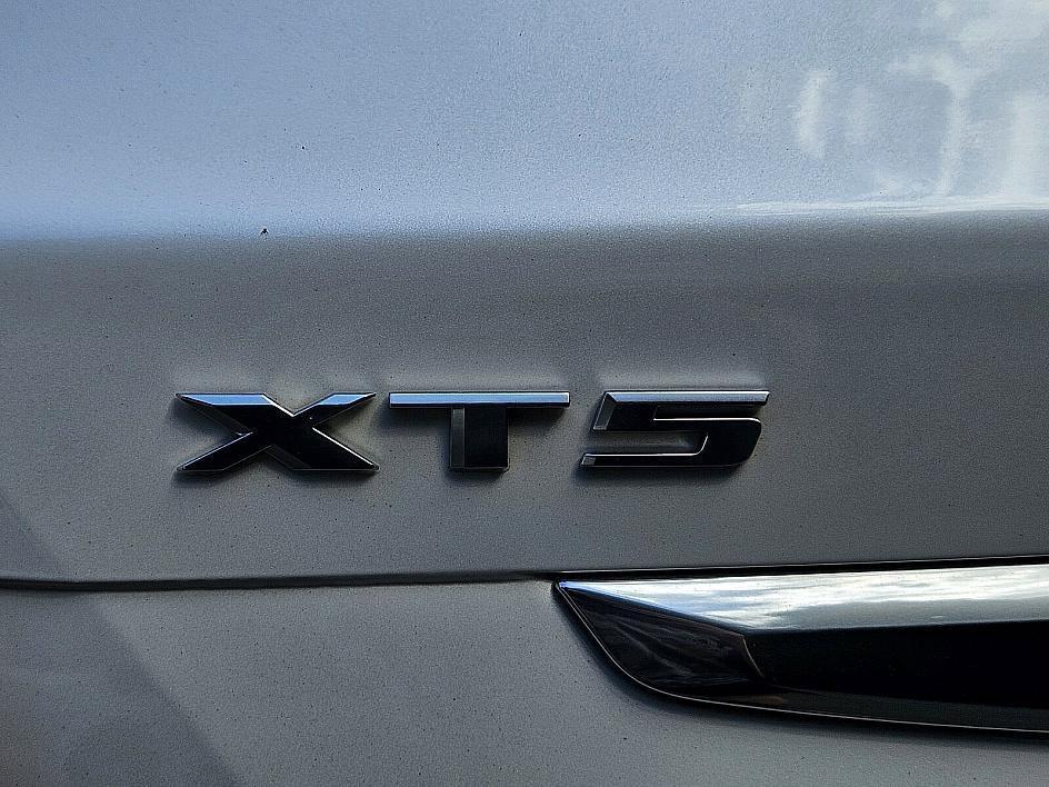 used 2018 Cadillac XT5 car, priced at $18,203