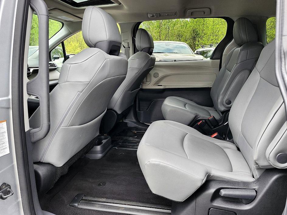 used 2023 Toyota Sienna car, priced at $38,998