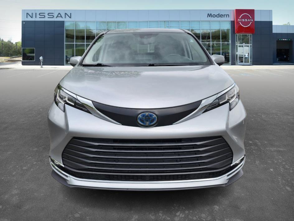 used 2023 Toyota Sienna car, priced at $38,998