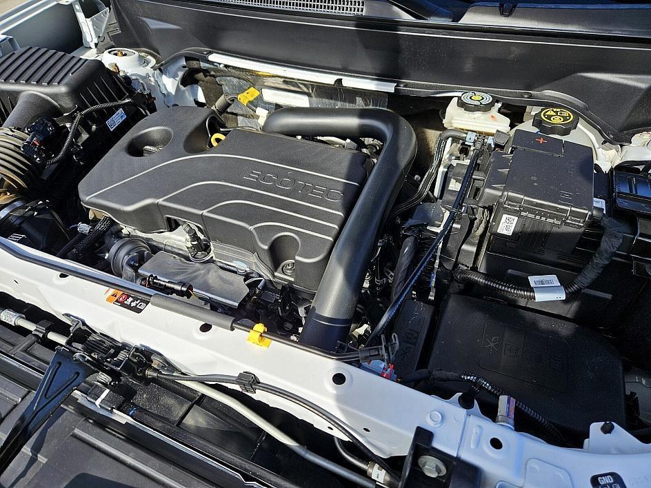 used 2023 Chevrolet Equinox car, priced at $19,681