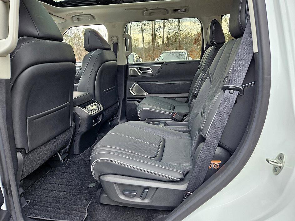 new 2025 INFINITI QX80 car, priced at $100,057
