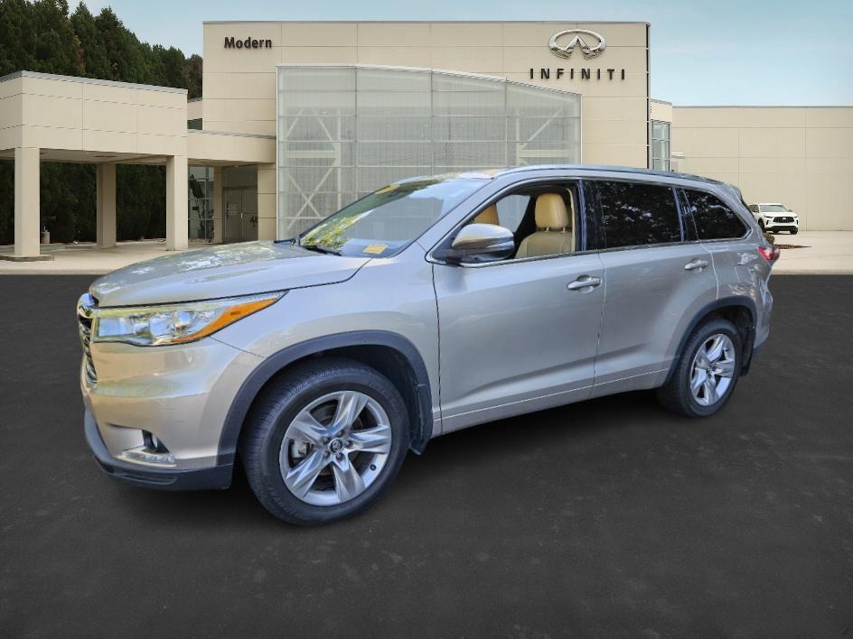 used 2016 Toyota Highlander car, priced at $15,141