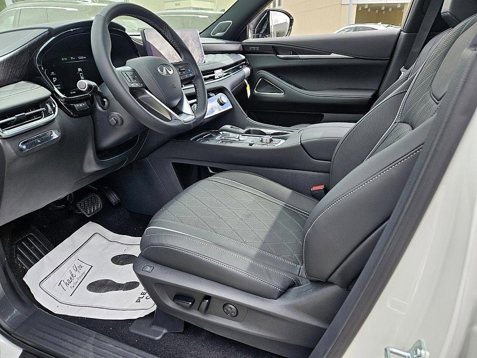 new 2025 INFINITI QX60 car, priced at $69,550